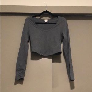 Grey scoop neck long sleeve crop top shirt